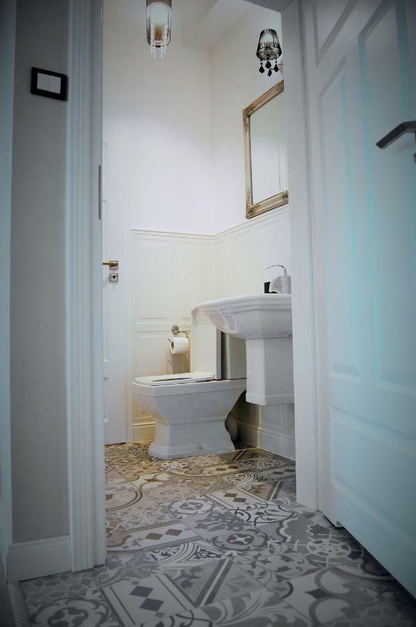 Gray Apartment Келце Екстериор снимка