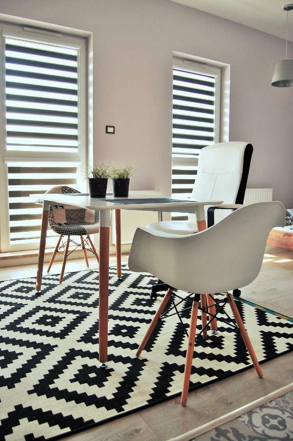 Gray Apartment Келце Екстериор снимка
