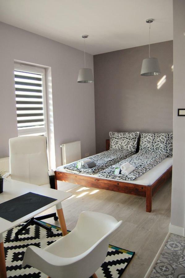 Gray Apartment Келце Екстериор снимка
