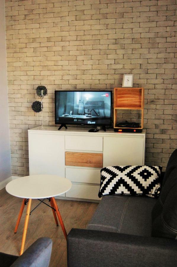 Gray Apartment Келце Екстериор снимка