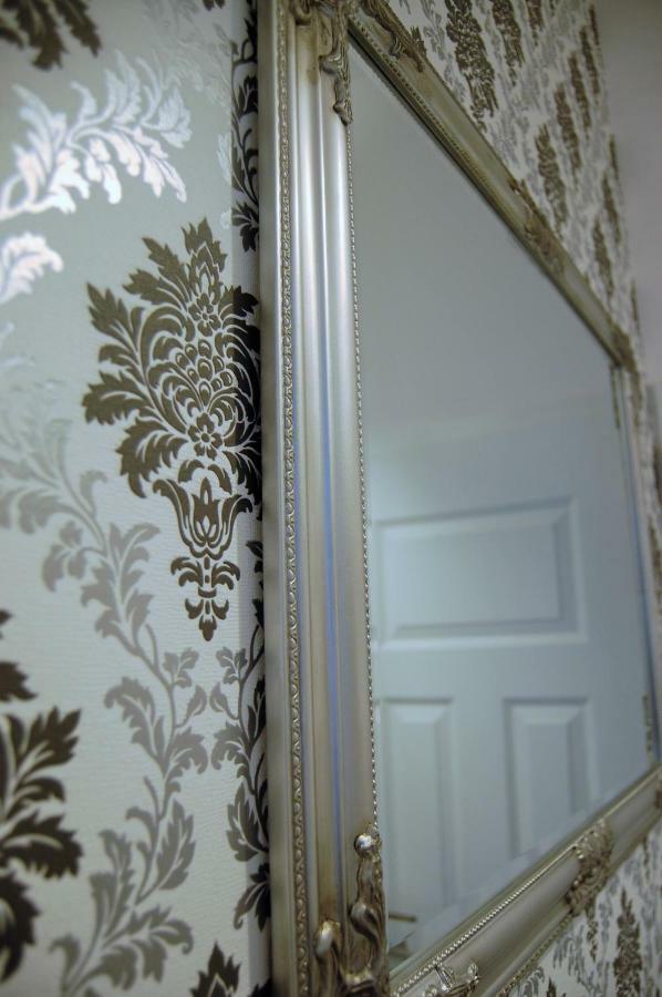 Gray Apartment Келце Екстериор снимка