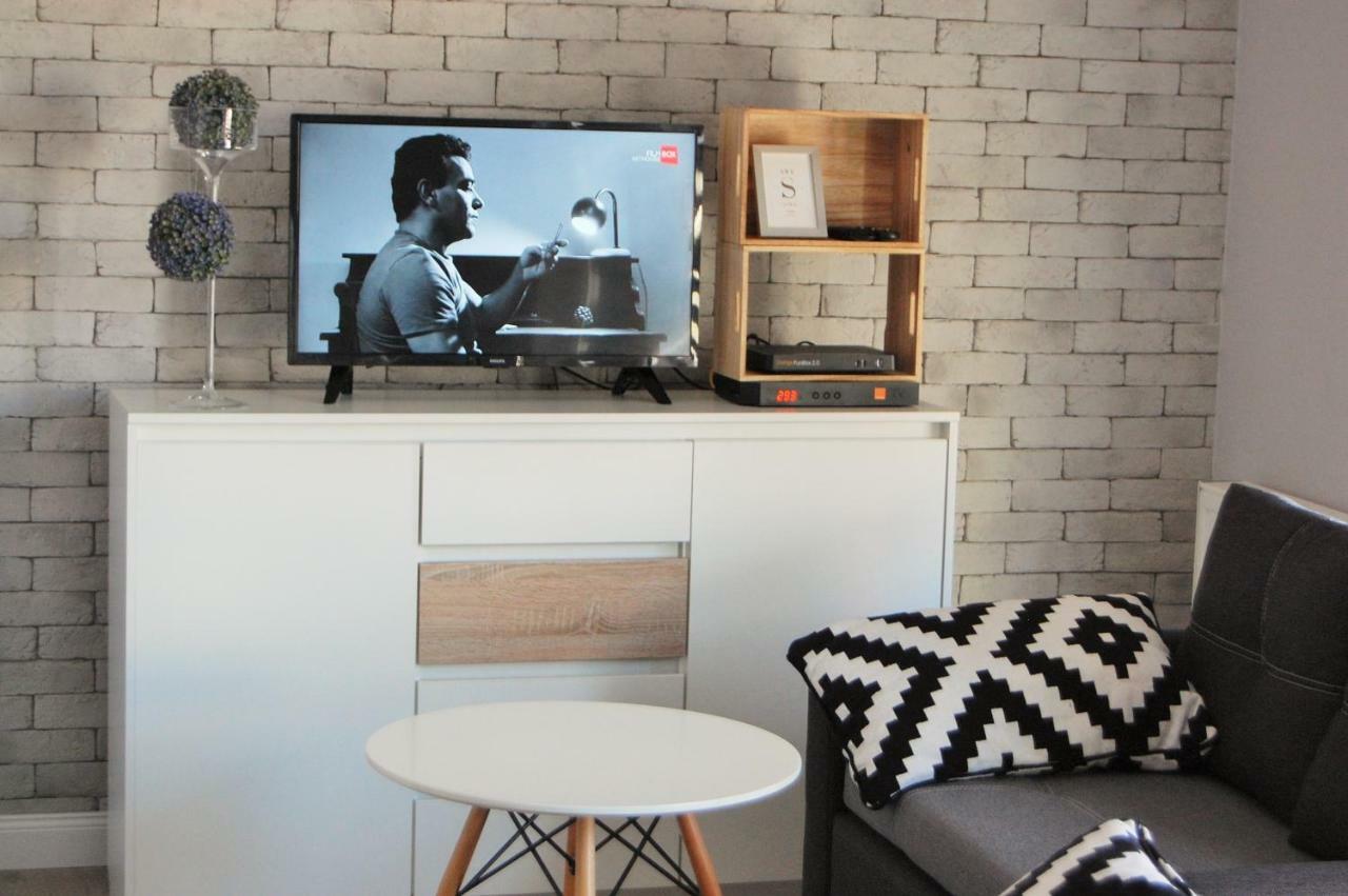 Gray Apartment Келце Екстериор снимка